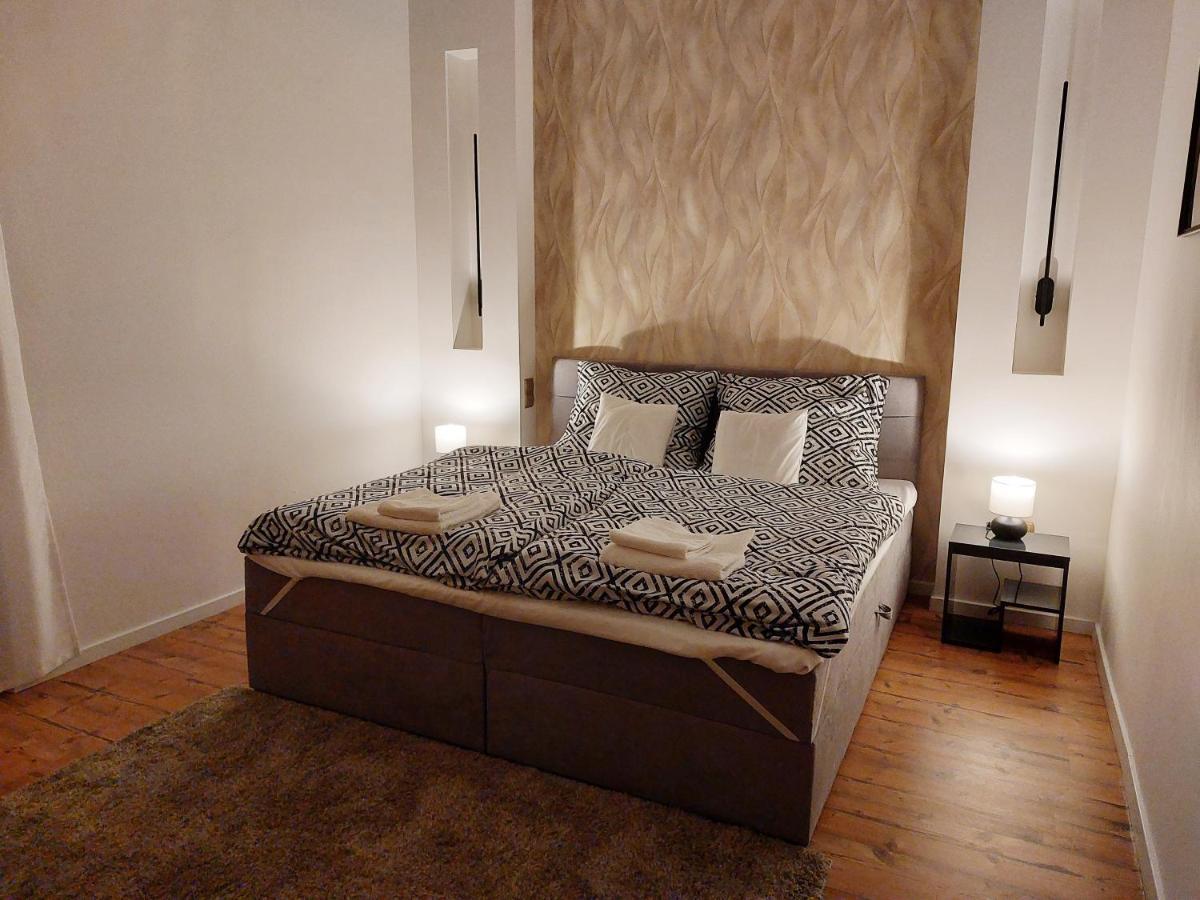 Square 16 Apartman - Absolutely Central Location With Self Check In Szombathely Zewnętrze zdjęcie